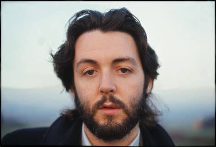 Actor who plays Slim one of the title characters on the run in 2019's Queen & Slim: 2 wds.