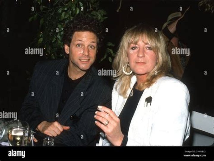 Did Christine McVie date Lindsey Buckingham?