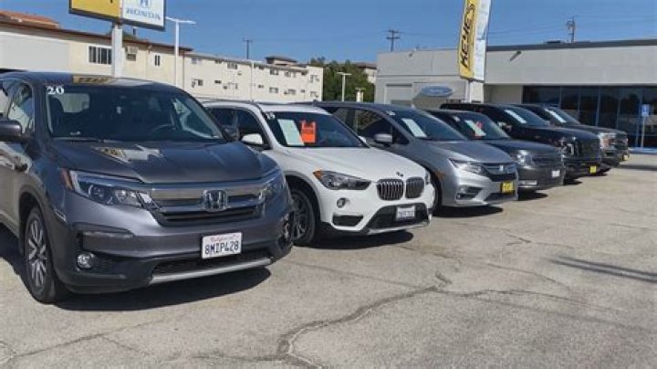 Do car dealerships use TransUnion or Equifax?