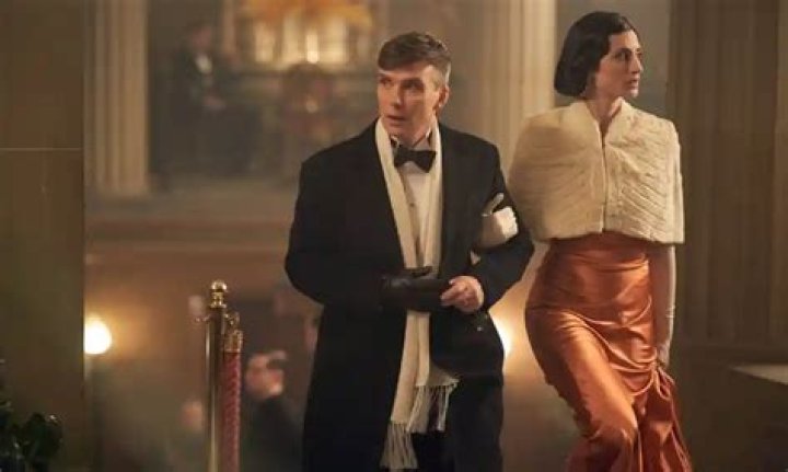 Do Ian and Lizzie get together?
