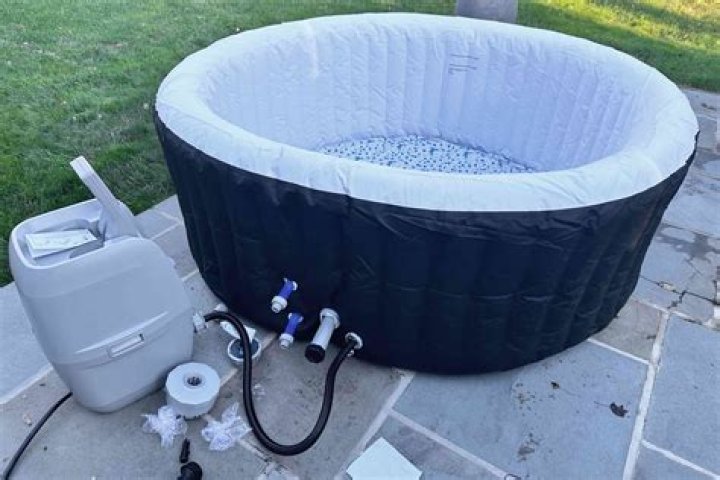 Do inflatable hot tubs pop easily?