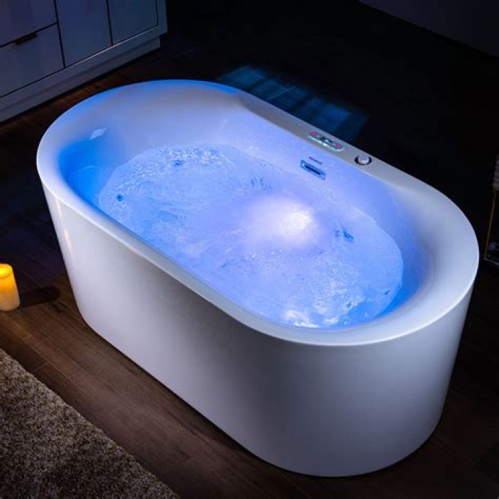 Do Japanese soaking tubs have jets?