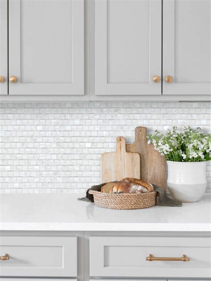 Does pure white have gray in it?
