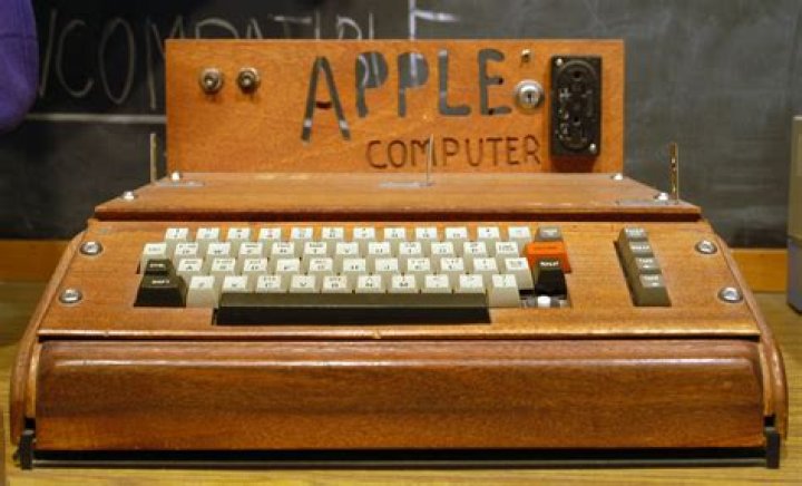 How many Apple-1 computers exist?