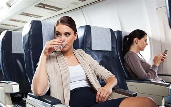 Should I drink on a plane?