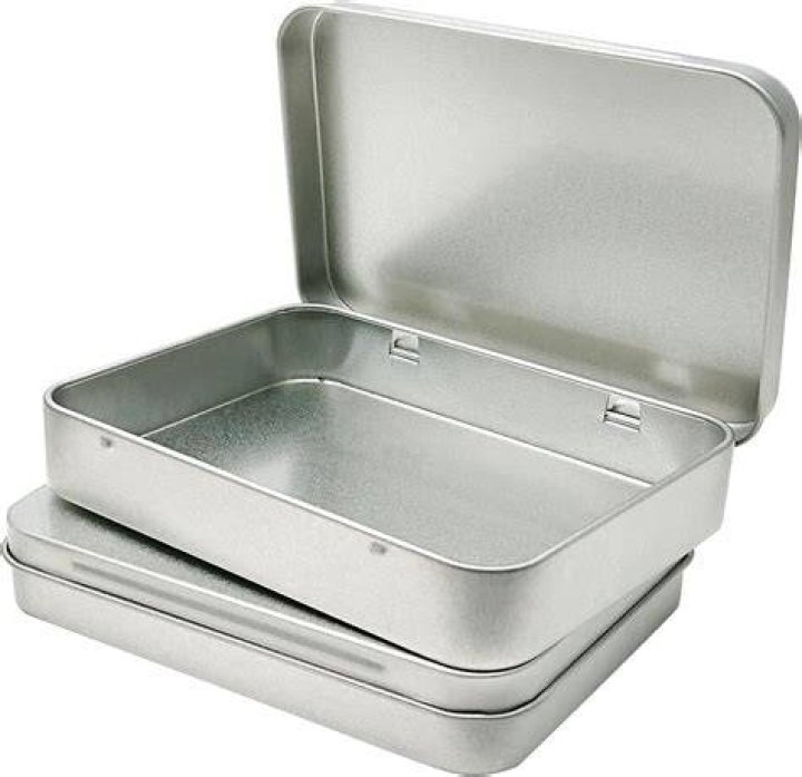 Tin container